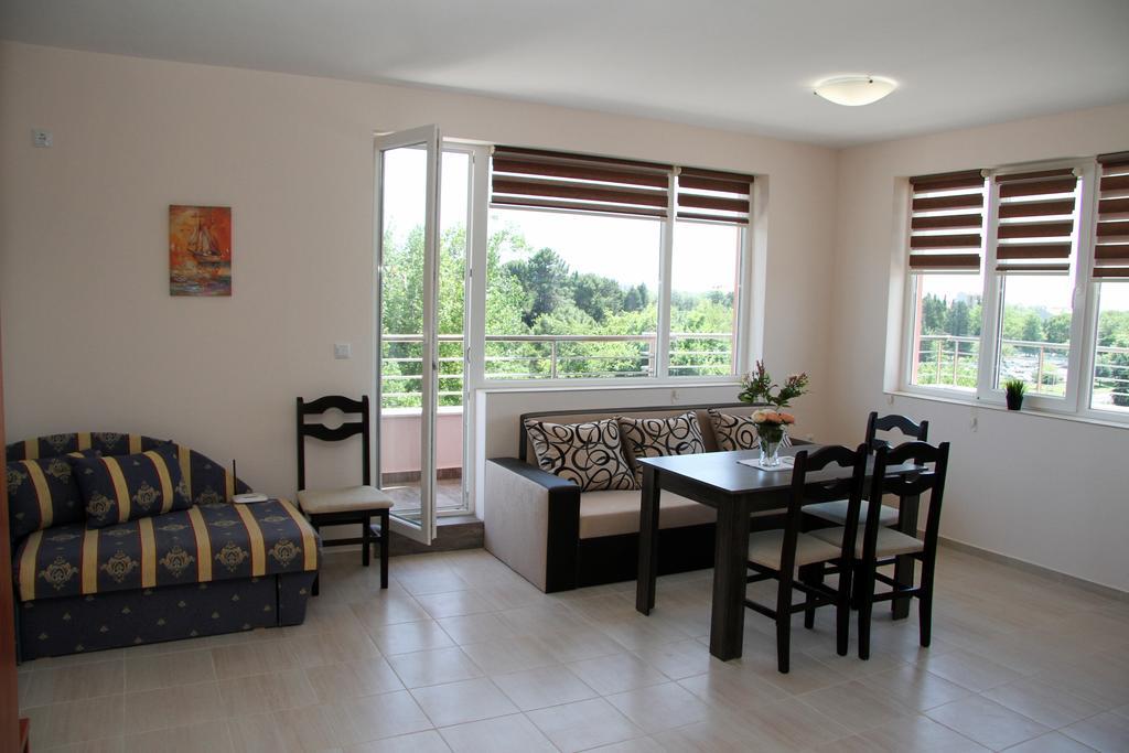 Capuccino Guest Apartments - Free Parking And Wi-Fi Slantschew brjag Exterior foto