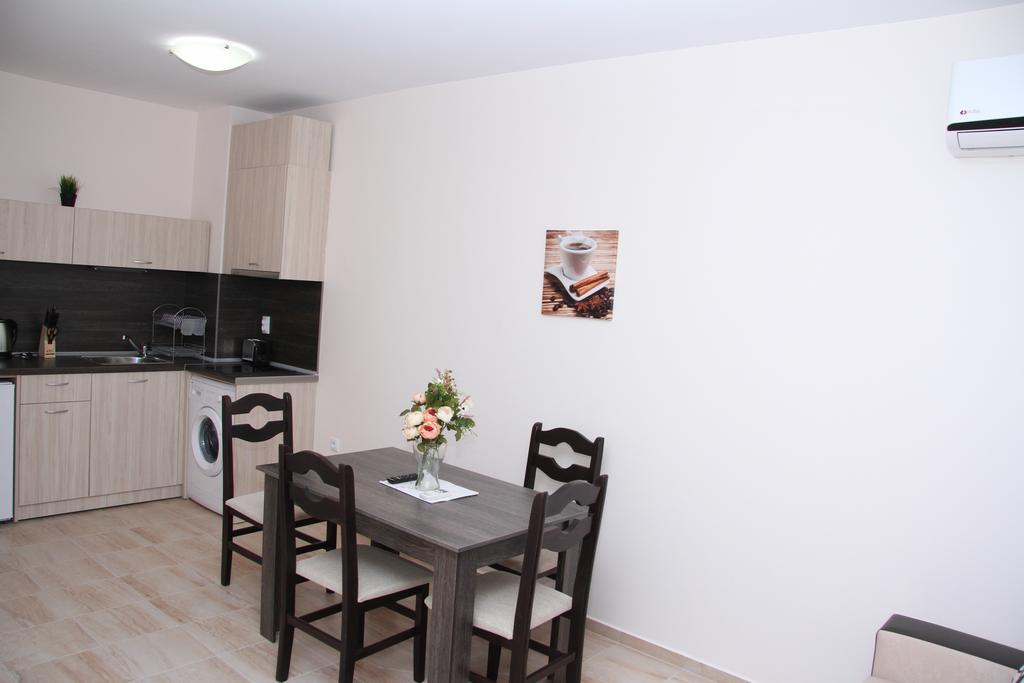 Capuccino Guest Apartments - Free Parking And Wi-Fi Slantschew brjag Exterior foto