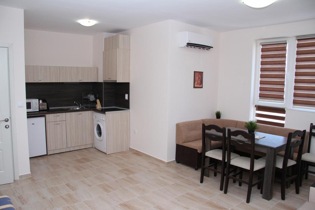 Capuccino Guest Apartments - Free Parking And Wi-Fi Slantschew brjag Exterior foto